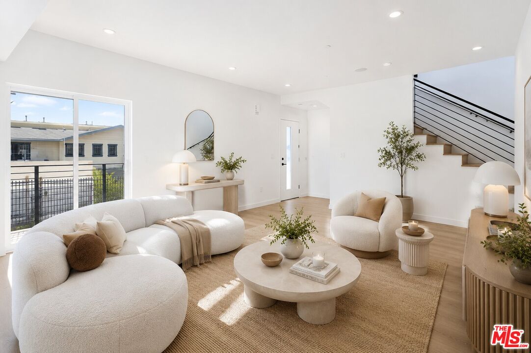 Property photo for 2115 1/2 Beachwood Ter, Los Angeles, CA