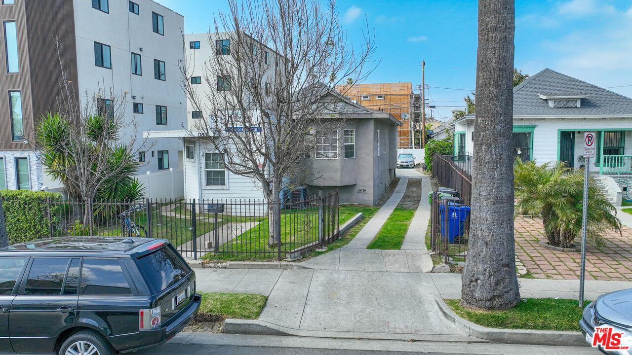 Property photo for 1293 W 36th St, Los Angeles, CA