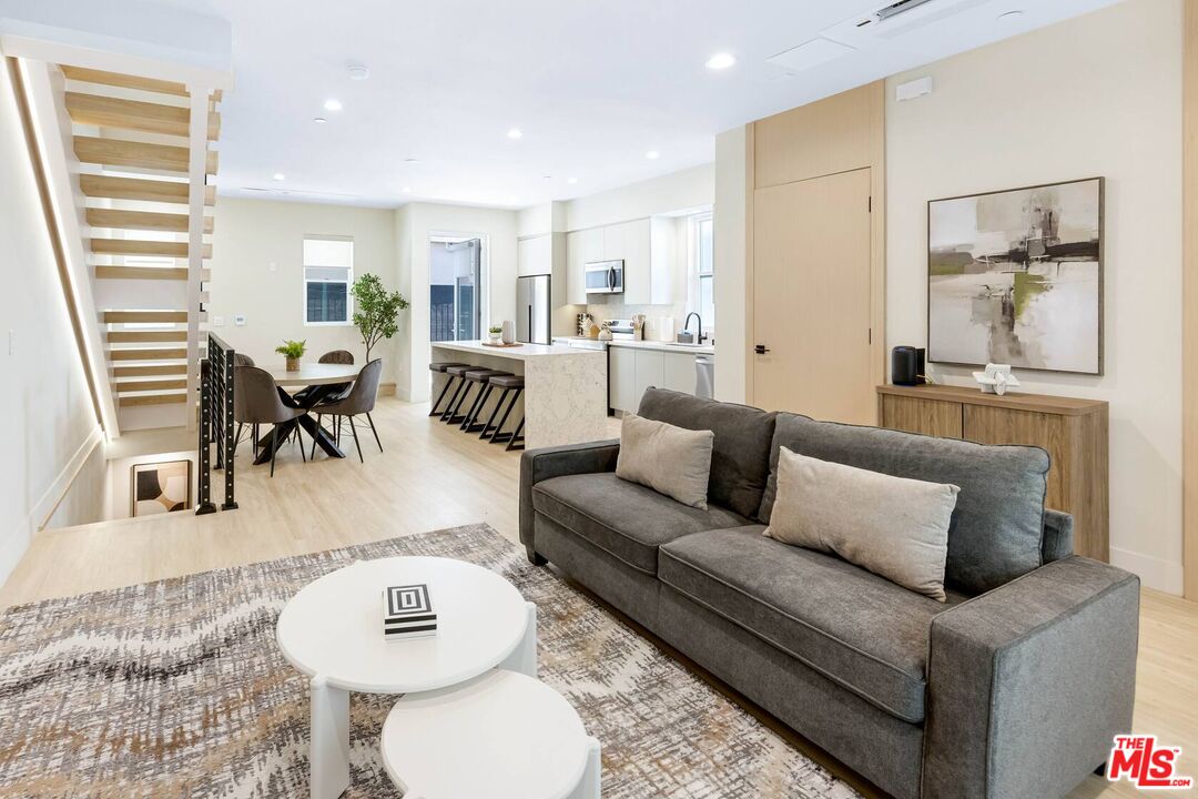 Property photo for 135 W Plymouth St, Inglewood, CA