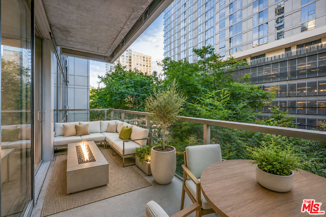 Property photo for 1155 S Grand Ave, #419, Los Angeles, CA