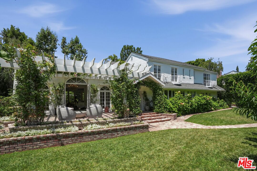 Property photo for 317 S Burlingame Ave, Los Angeles, CA