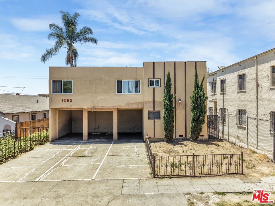 Property photo for 1069 N Oxford Ave, Los Angeles, CA