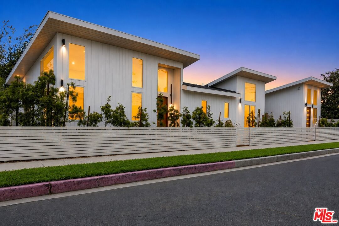 Property photo for 11959 W Juniette St, Culver City, CA