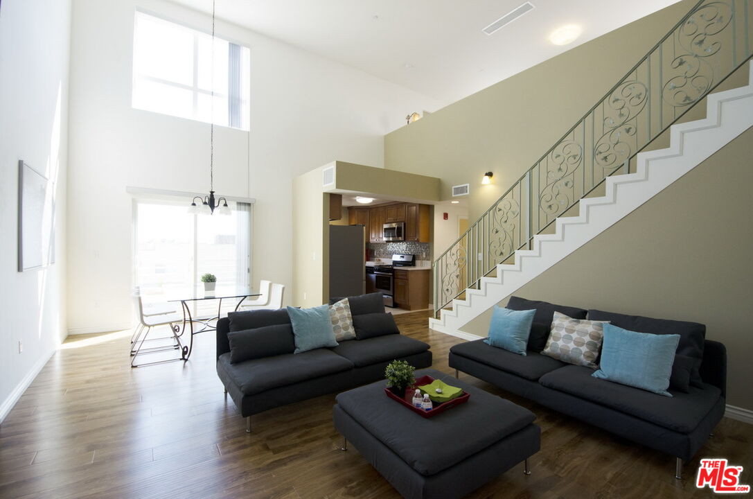 Property photo for 546 N Oxford Ave, #309, Los Angeles, CA