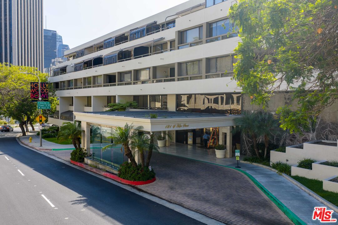 Property photo for 121 S Hope St, #417, Los Angeles, CA