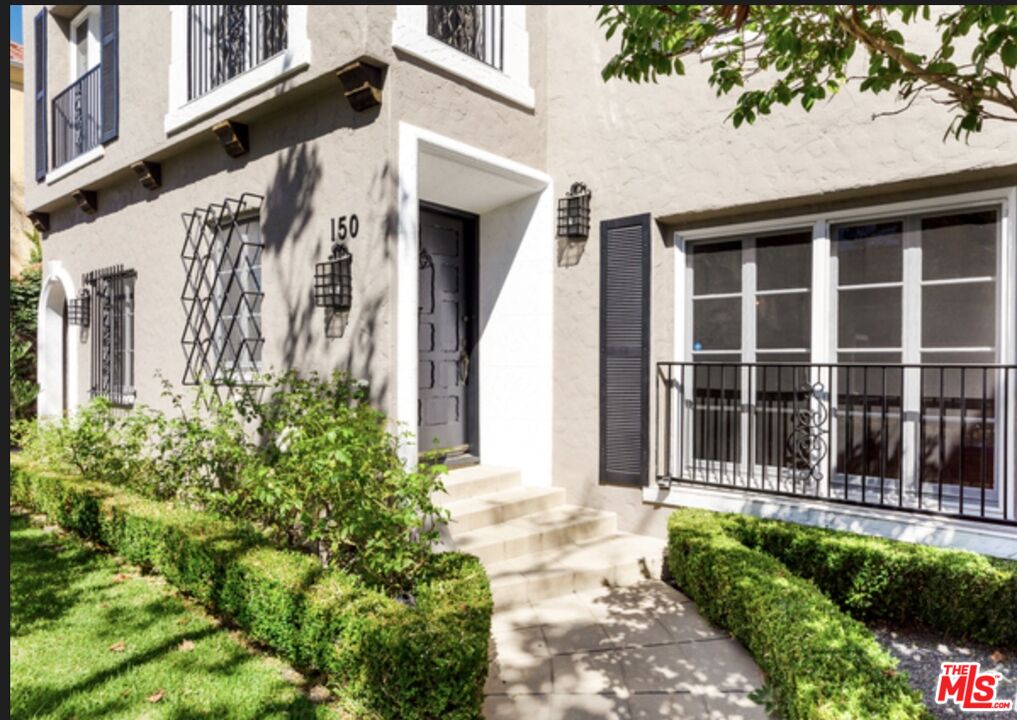 Property photo for 150 S Orange Dr, Los Angeles, CA
