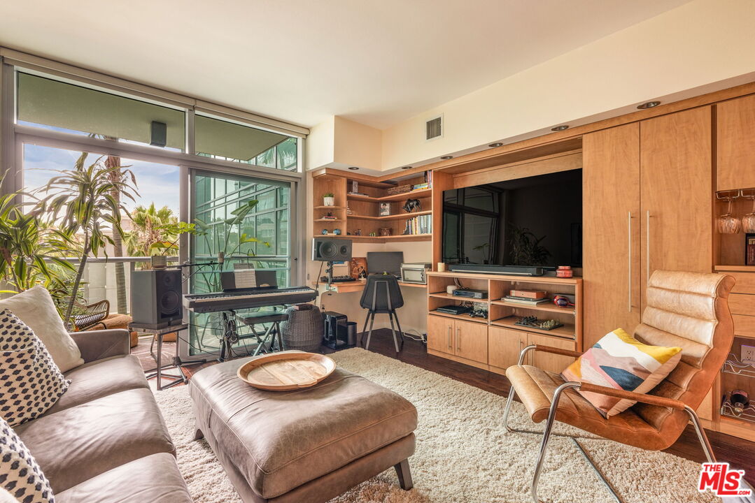 Property photo for 13700 Marina Pointe Dr, #415, Marina Del Rey, CA