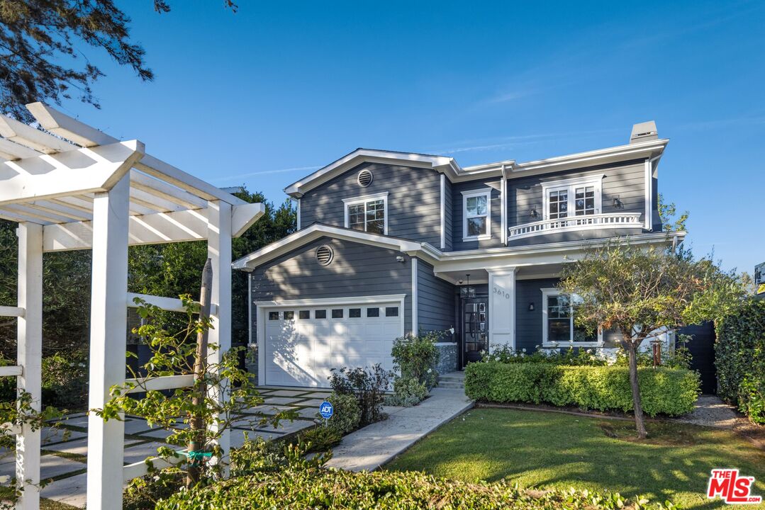 Property photo for 3610 Barry Ave, Los Angeles, CA