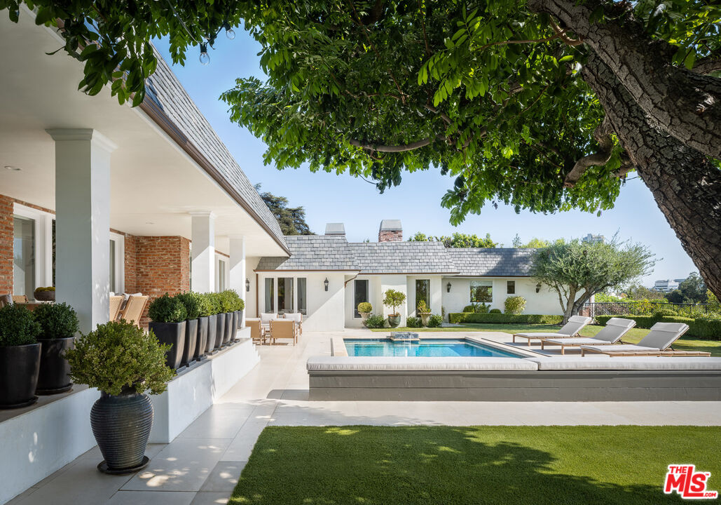Property photo for 520 Stonewood Dr, Beverly Hills, CA