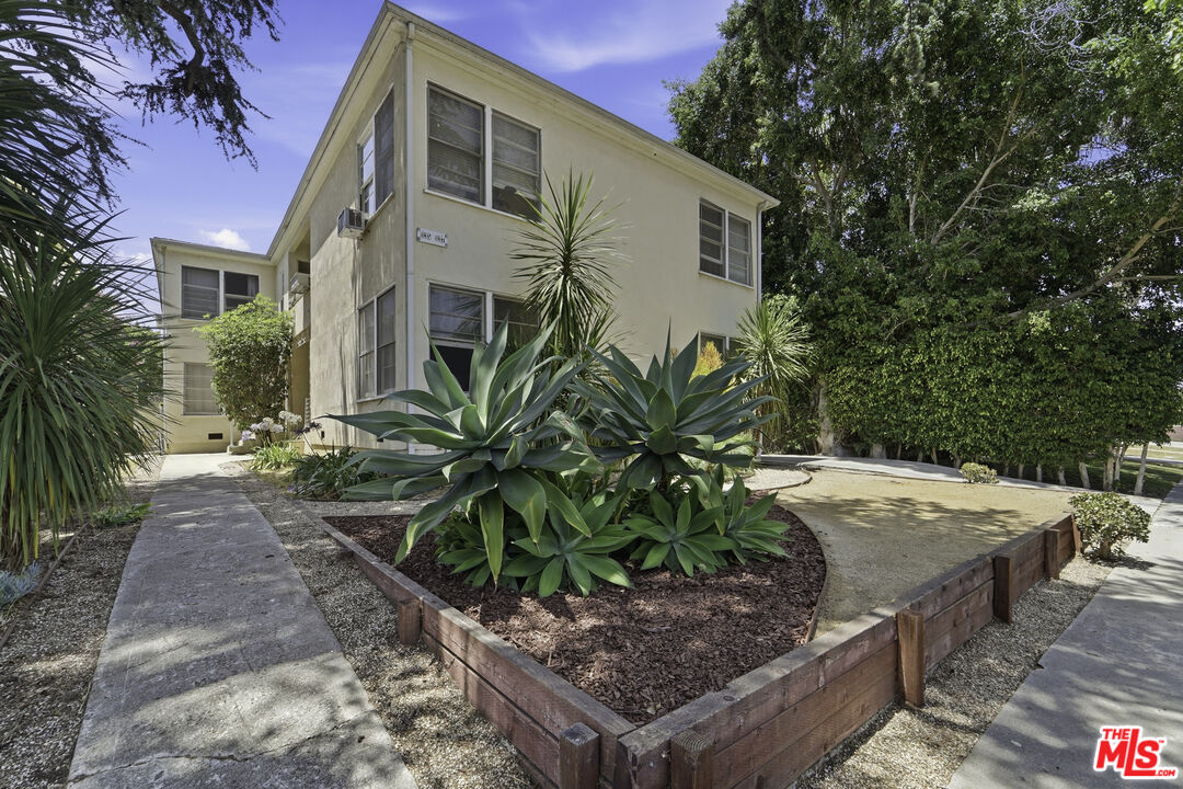 Property photo for 1135 S Corning St, Los Angeles, CA