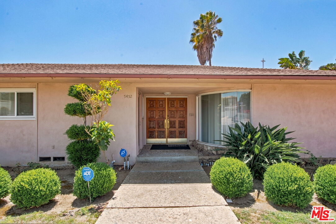 Property photo for 5452 W 57th St, Los Angeles, CA