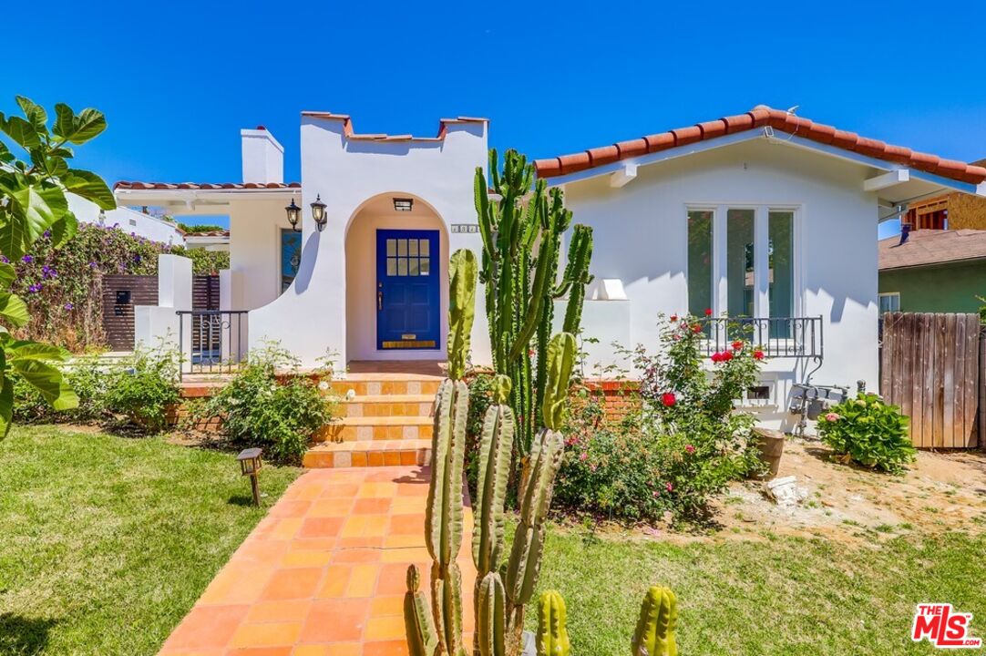 Property photo for 1318 S Longwood Ave, Los Angeles, CA