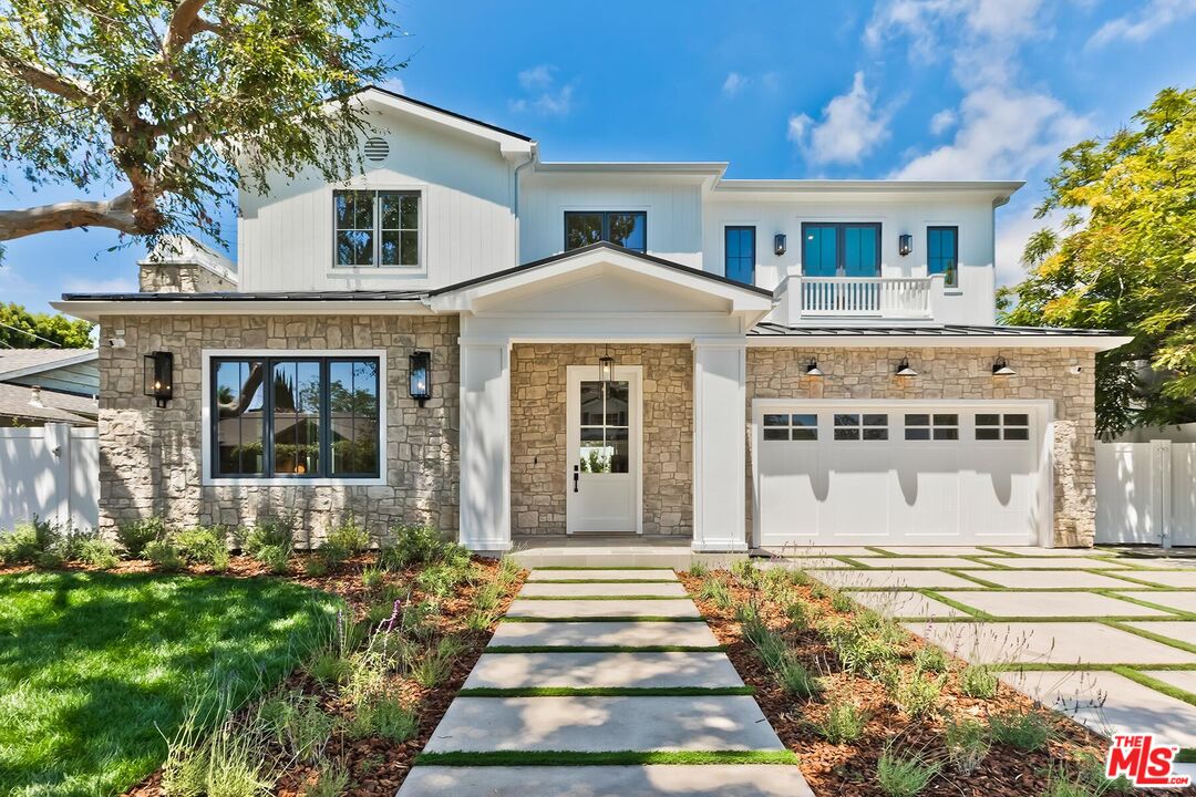 Property photo for 3320 Patricia Ave, Los Angeles, CA