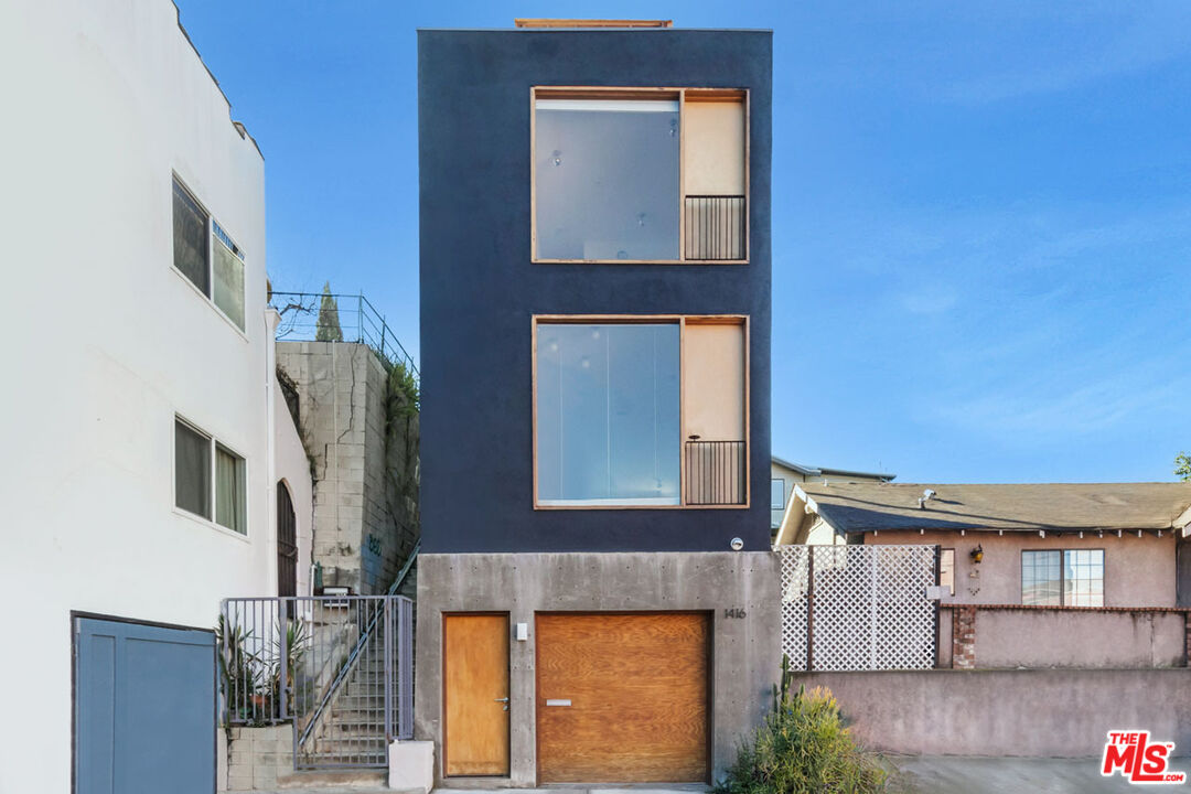 Property photo for 1416 Fairbanks Pl, Los Angeles, CA