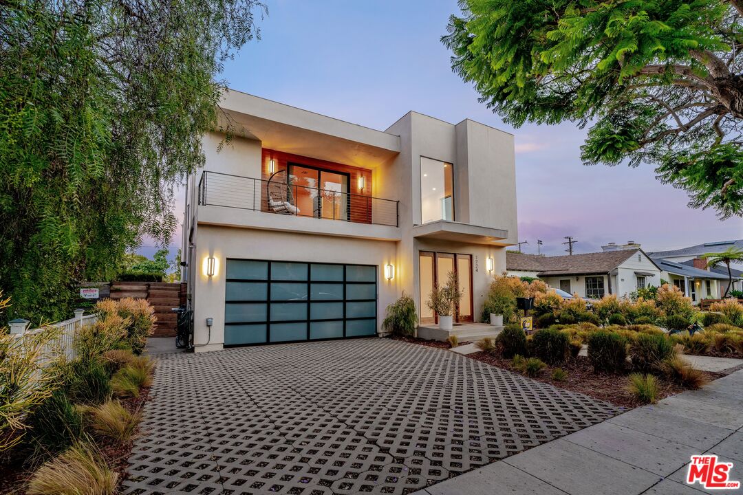 Property photo for 1724 Pine St, Santa Monica, CA