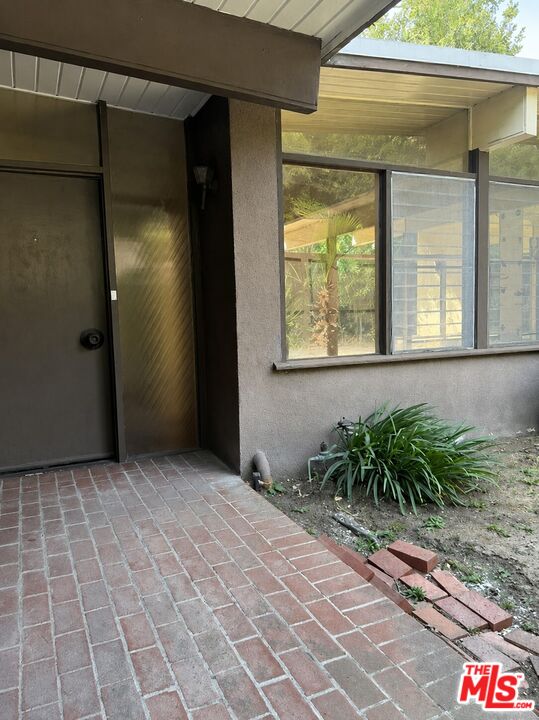 Property photo for 2528 Hutton Dr, Beverly Hills, CA