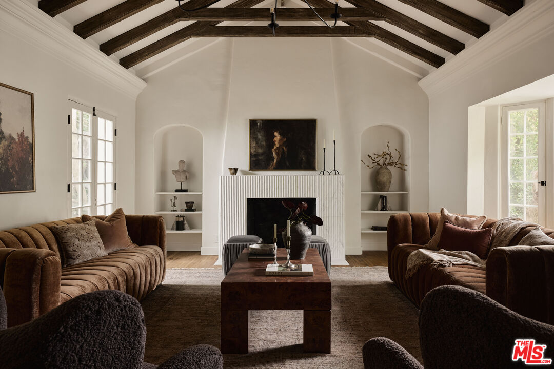 Property photo for 1654 N Beverly Dr, Beverly Hills, CA
