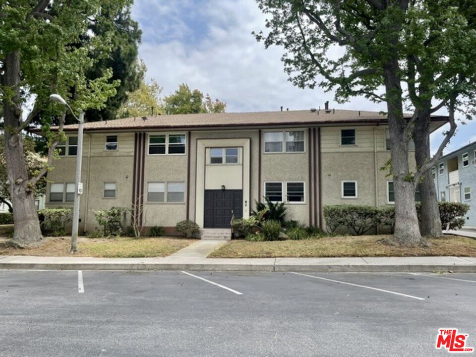 Property photo for 5870 Bowcroft St, #2, Los Angeles, CA
