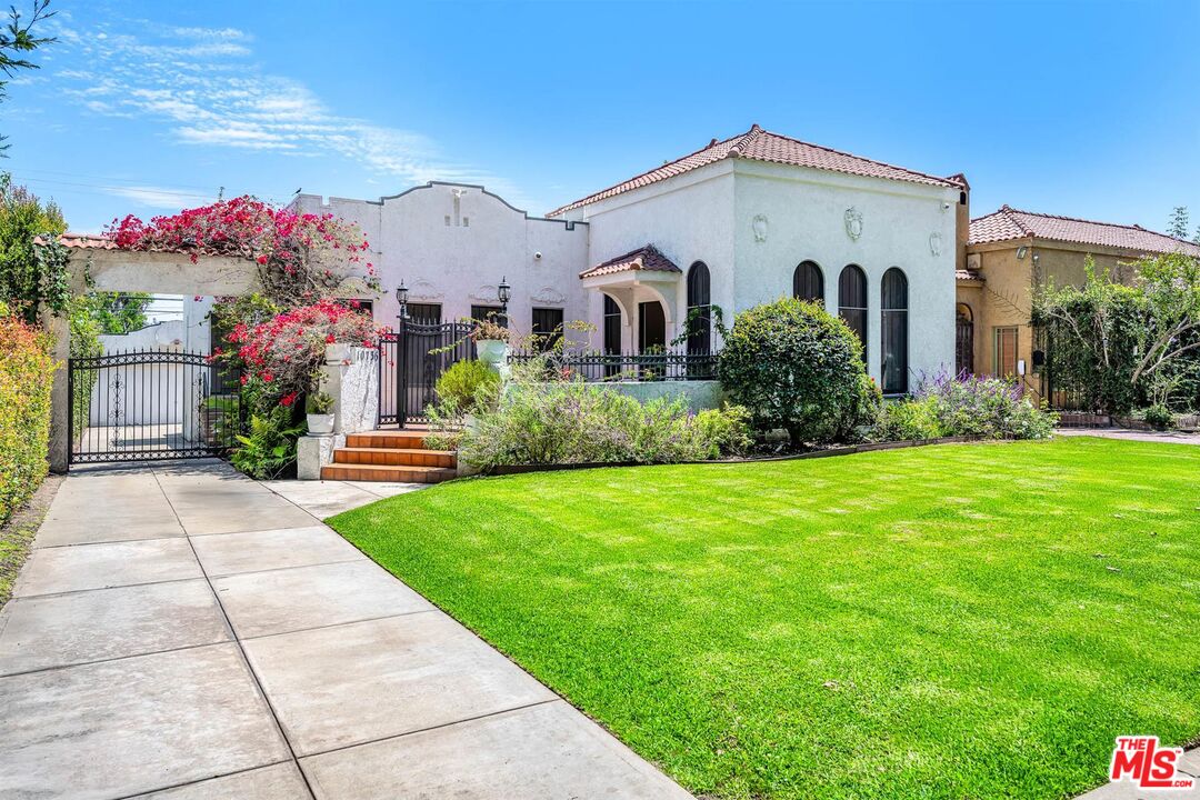 Property photo for 10736 Ashton Ave, Los Angeles, CA