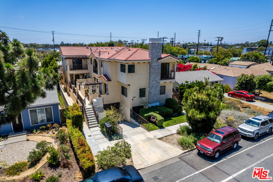Property photo for 3837 Bentley Ave, Culver City, CA