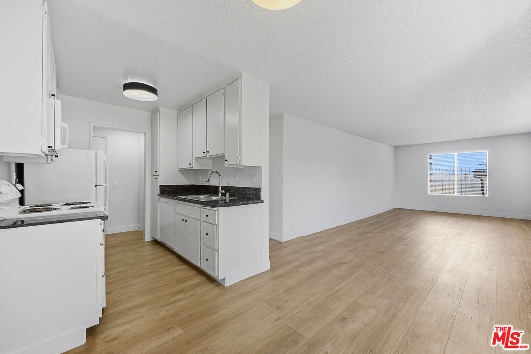Property photo for 1352 S Carmelina Ave, #309, Los Angeles, CA