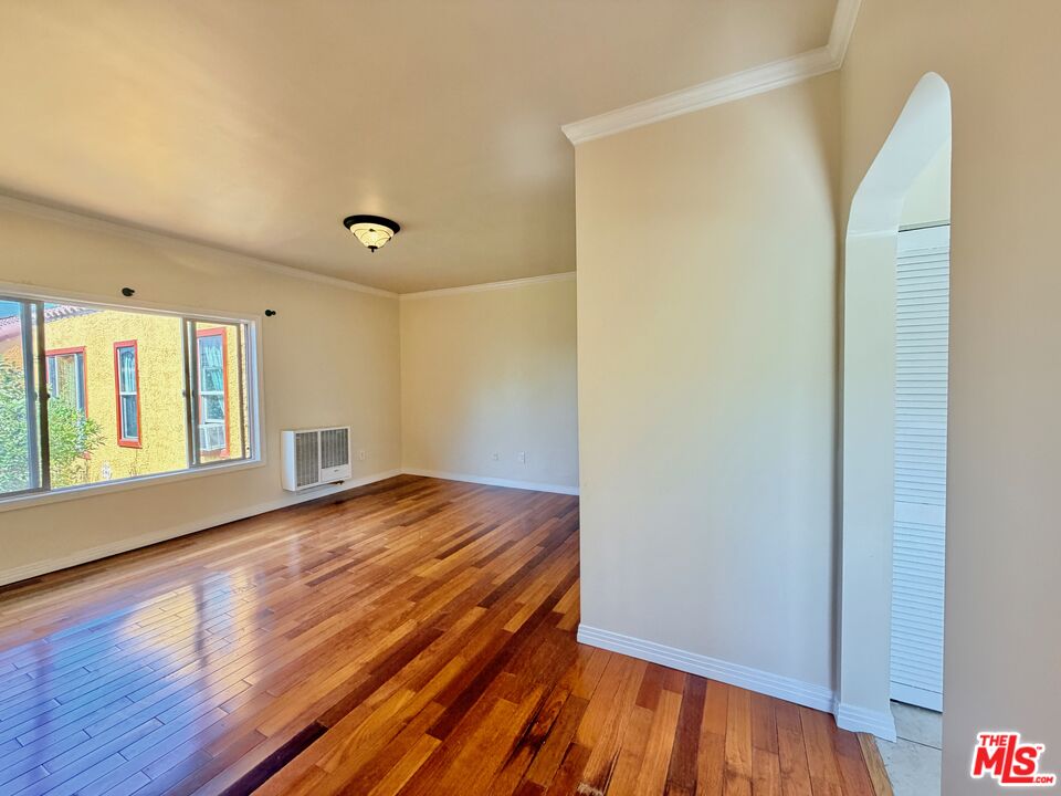 Property photo for 605 1/2 Tularosa DR, Los Angeles, CA