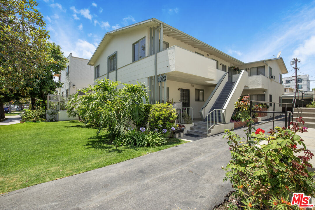 Property photo for 1023 S Bedford St, Los Angeles, CA