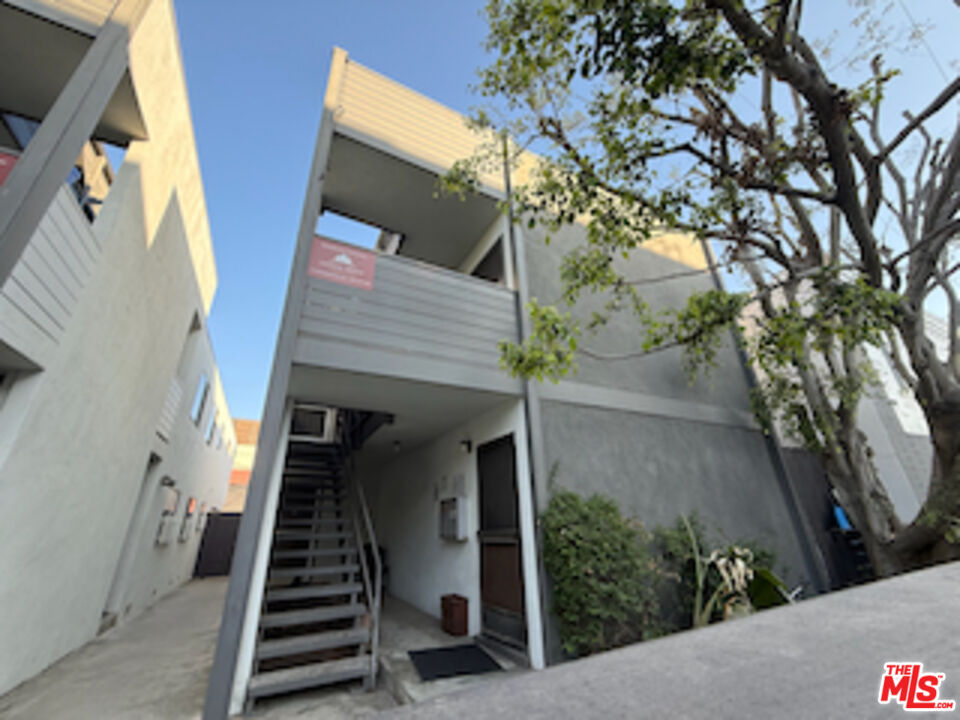Property photo for 36 Horizon Ave, Venice, CA