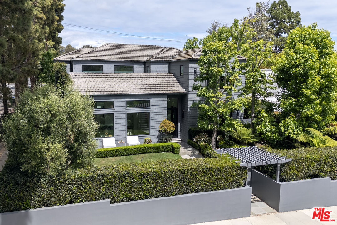 Property photo for 703 25th St, Santa Monica, CA