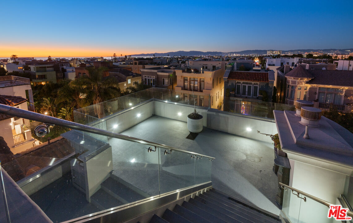 Property photo for 138 Voyage Mall, Marina Del Rey, CA