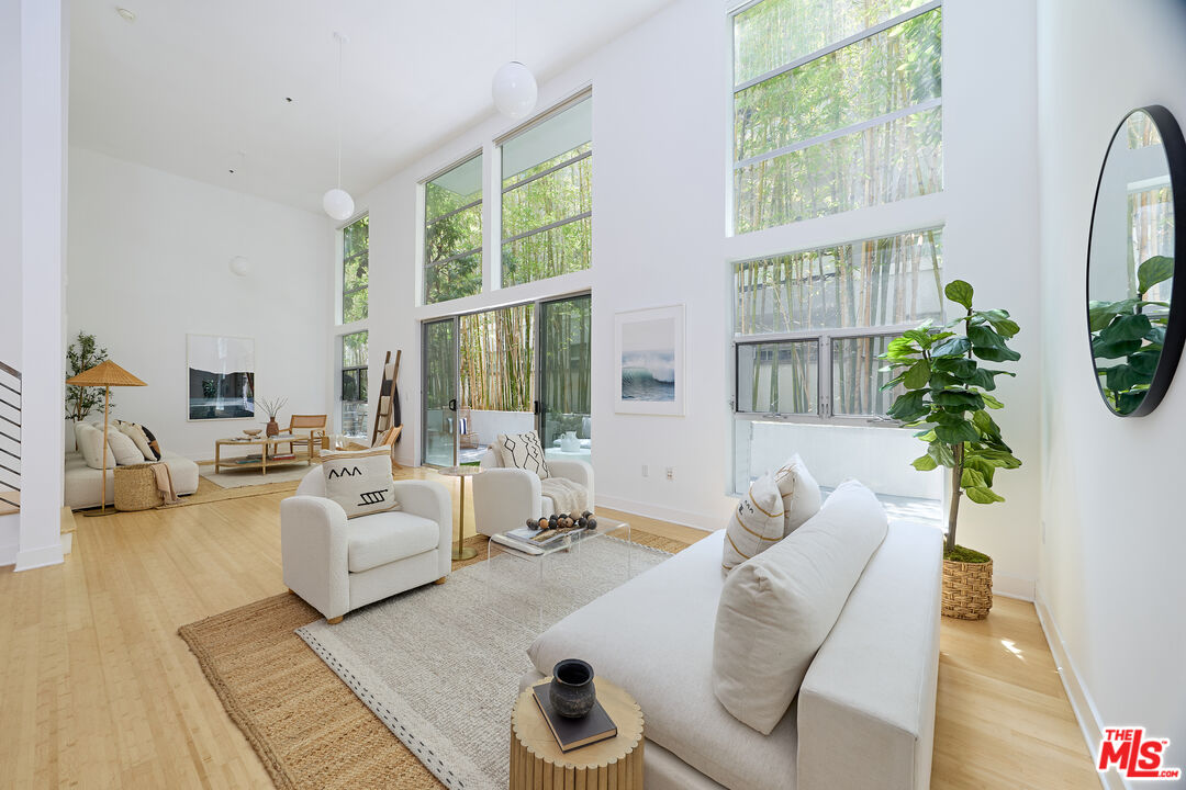 Property photo for 13326 Beach Ave, #105, Marina Del Rey, CA