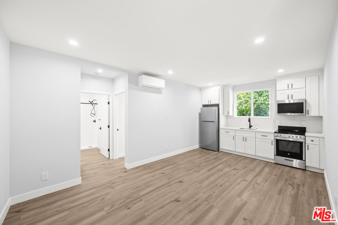 Property photo for 1560 1 S Genesee Ave, Los Angeles, CA