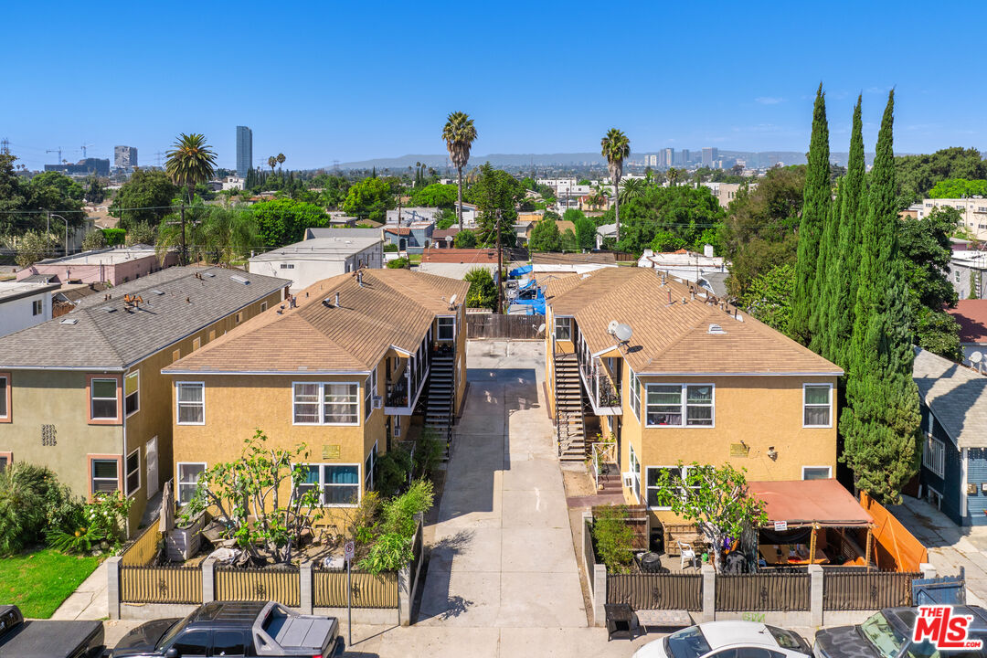 Property photo for 2747 S Redondo Blvd, Los Angeles, CA