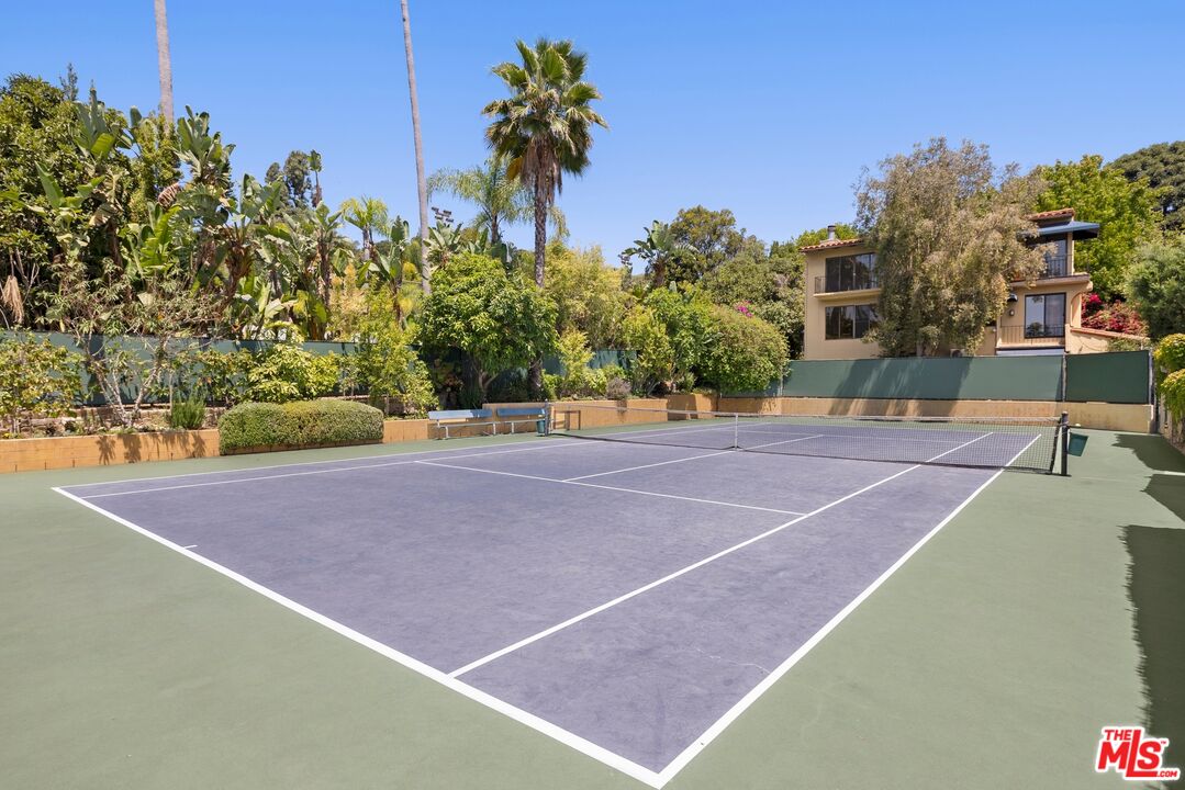 Property photo for 1121 La Collina Dr, Beverly Hills, CA