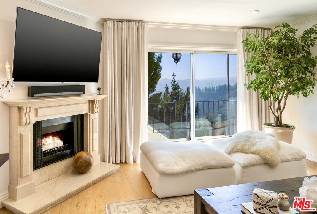 Property photo for 2385 Roscomare Rd, #D3, Los Angeles, CA