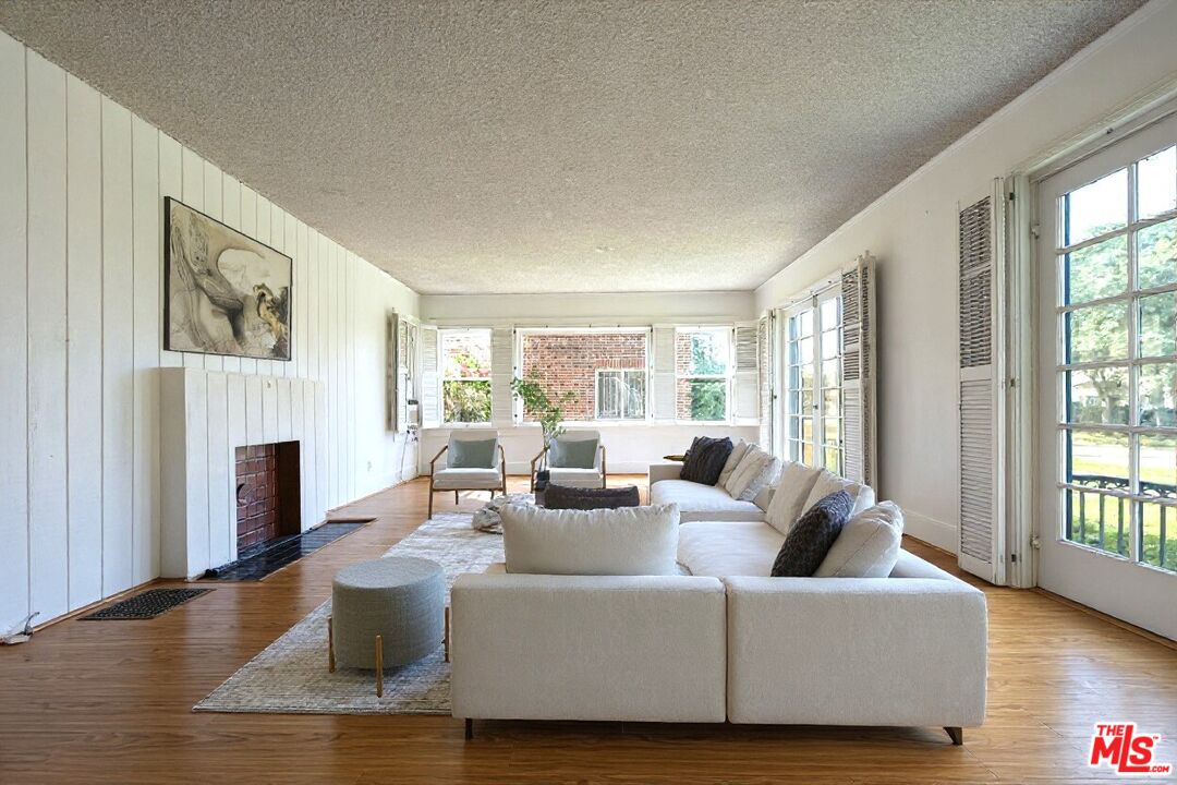 Property photo for 1412 S Victoria Ave, Los Angeles, CA