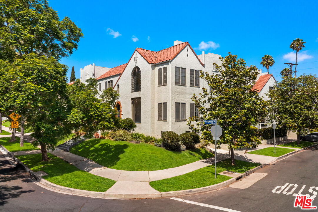 Property photo for 1040 S Longwood Ave, Los Angeles, CA
