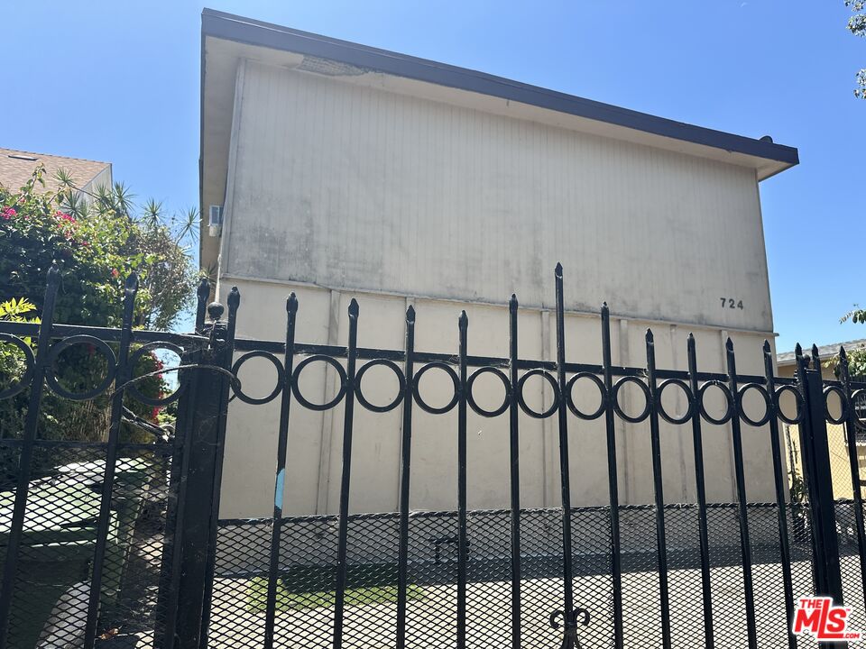 Property photo for 724 E 32nd St, Los Angeles, CA