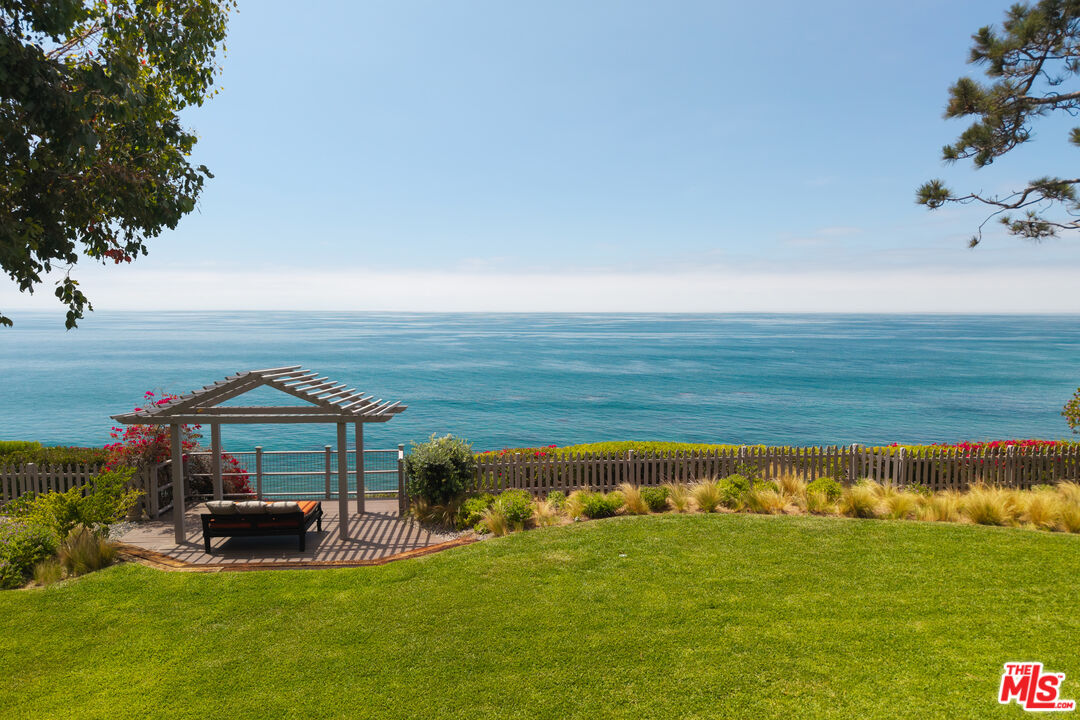 Property photo for 28980 Cliffside Dr, Malibu, CA