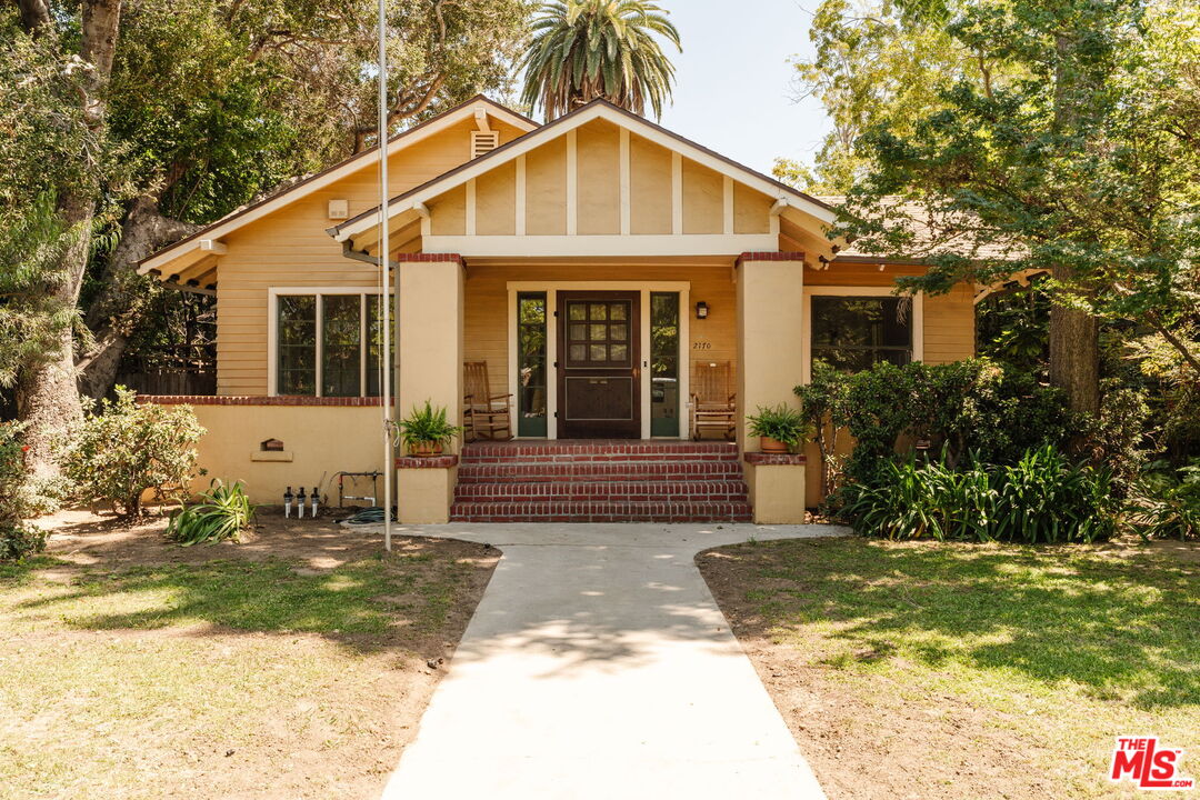 Property photo for 2170 W 24th St, Los Angeles, CA