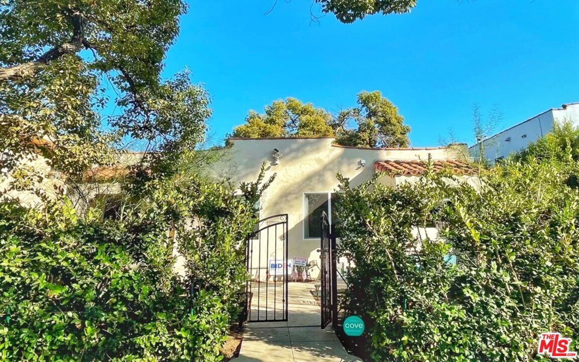 Property photo for 838 N Sycamore Ave, #1, Los Angeles, CA