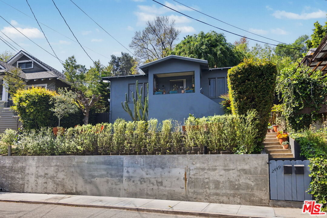 Property photo for 2449 Riverside Pl, Los Angeles, CA