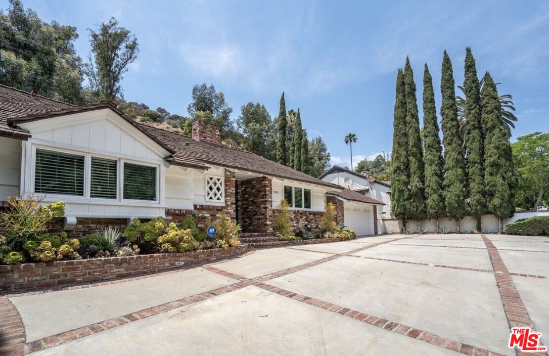 Property photo for 2201 Coldwater Canyon Dr, Beverly Hills, CA