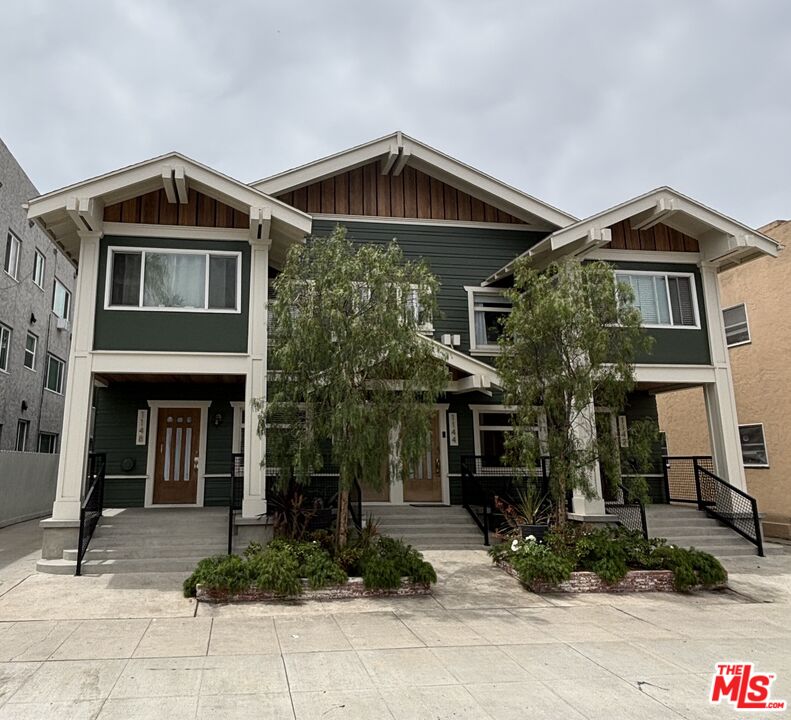 Property photo for 1142 E 1st St, Long Beach, CA