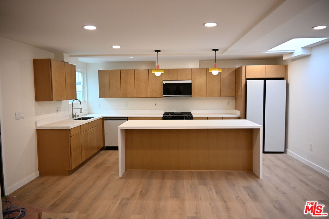 Property photo for 1000 S Sherbourne Dr, #1008, Los Angeles, CA