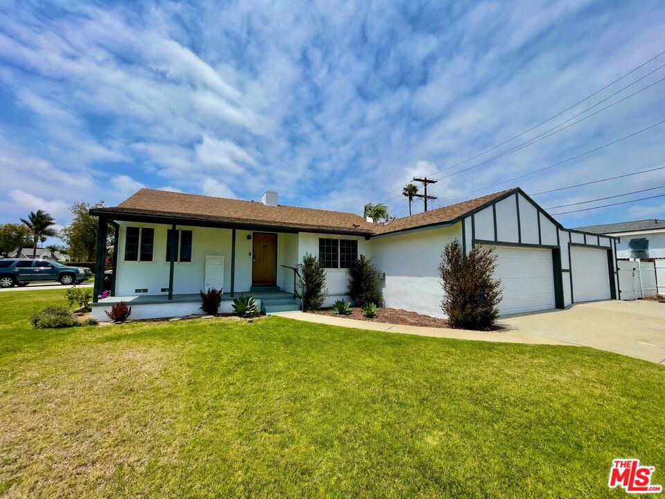 Property photo for 6031 Will Rogers St, Los Angeles, CA