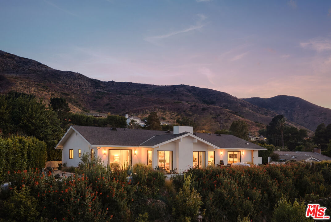 Property photo for 20374 Seaboard Rd, Malibu, CA