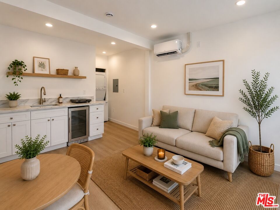 Property photo for 540 Indiana Ave, #5, Venice, CA