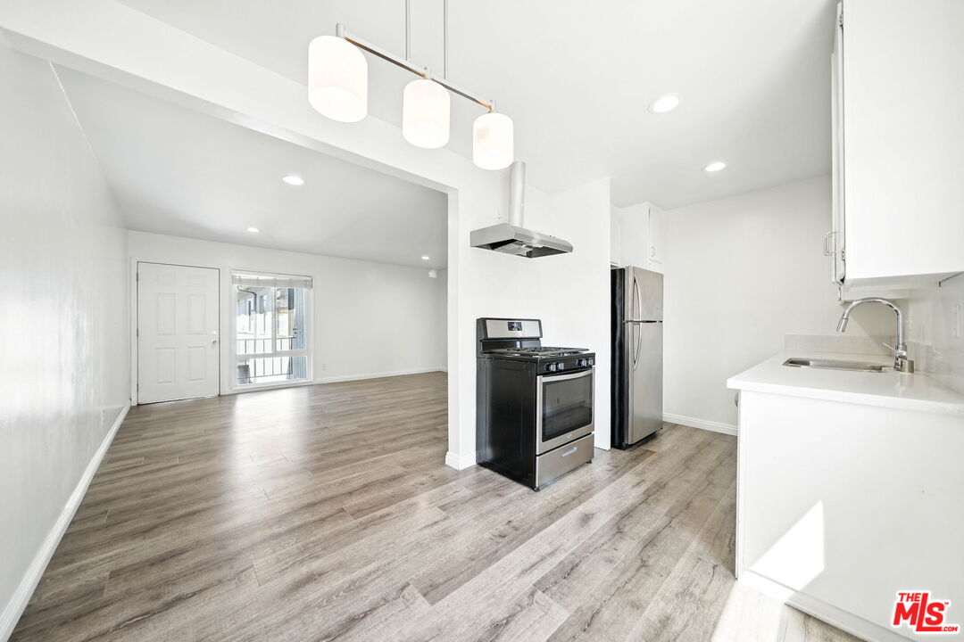 Property photo for 510 Pacific Ave, #7, Venice, CA