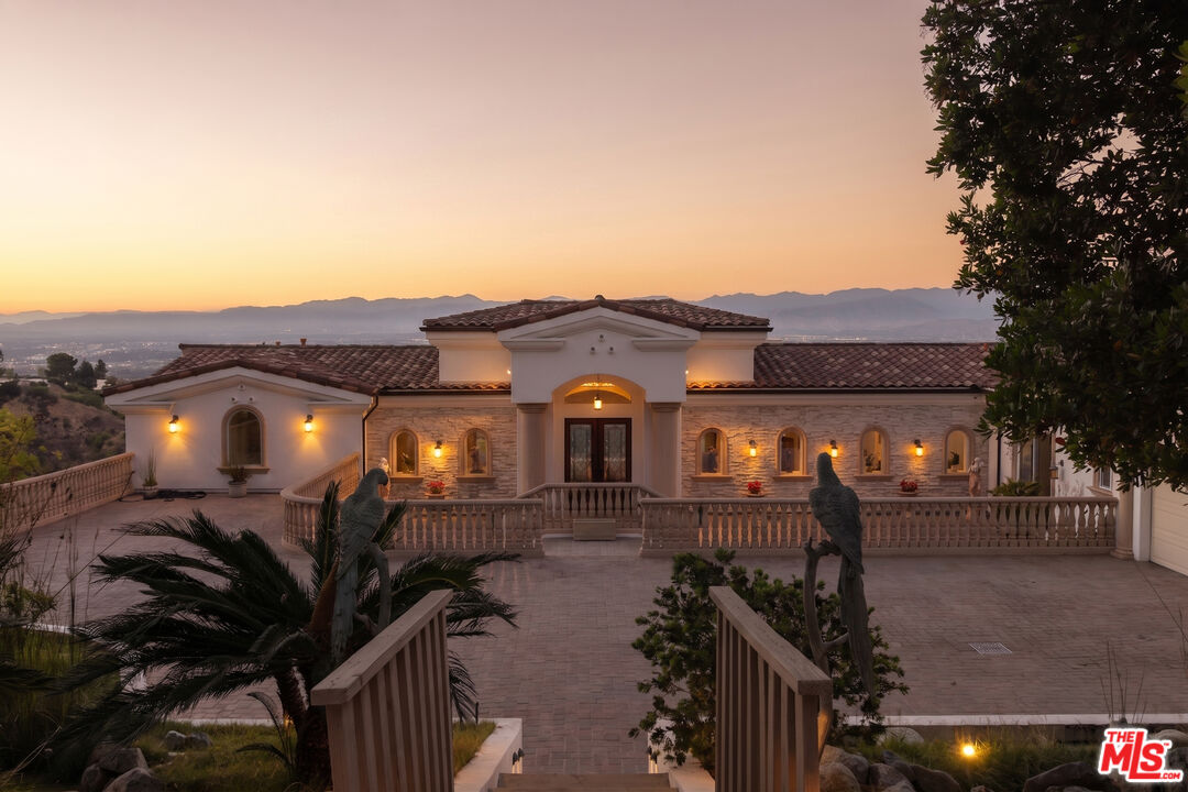 Property photo for 14655 Mulholland Dr, Los Angeles, CA